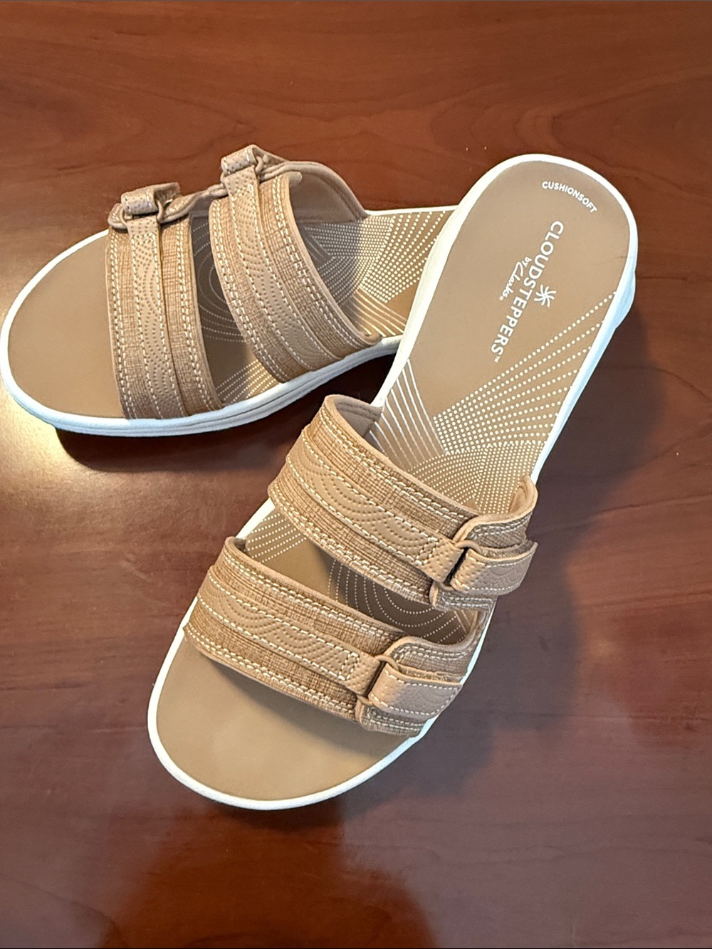 Clarks Cloudsteppers Beige Multi-Strap Slide Sandals Size 8
